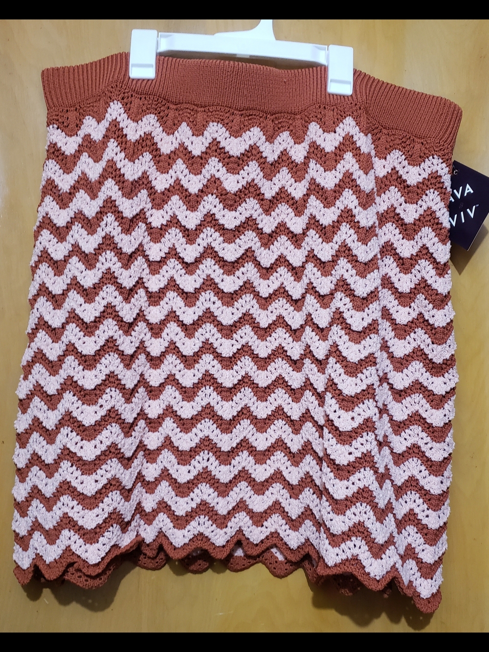 Ava & Viv Zigzag Knit Mini Skirt in Rust and Light Pink